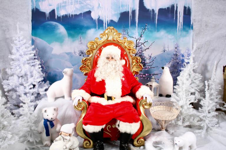 Le Trône du Père Noël dans le décor Pôle Nord - studio photos Maquarella