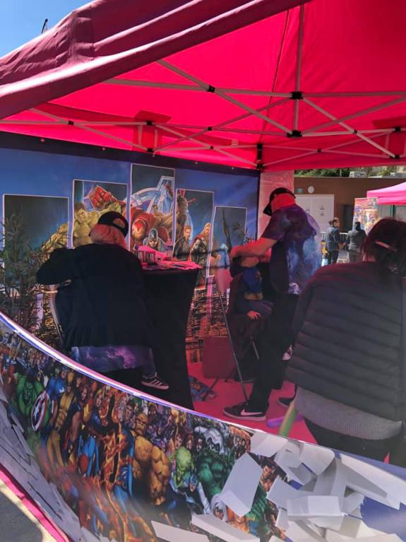 Stand maquillage Supers Héros